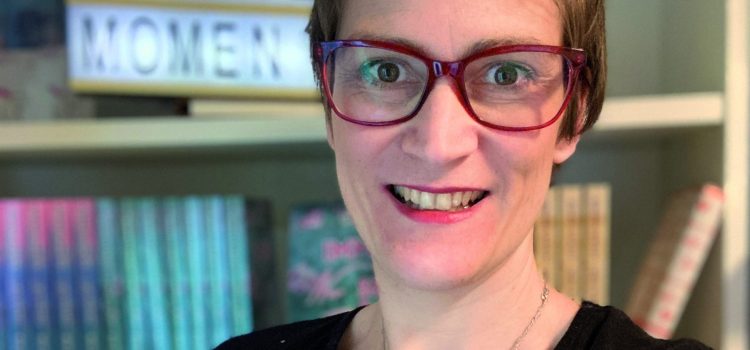 PLÖTZLICH SCHRIFTSTELLERIN PLÖTZLICH SCHRIFTSTELLERIN